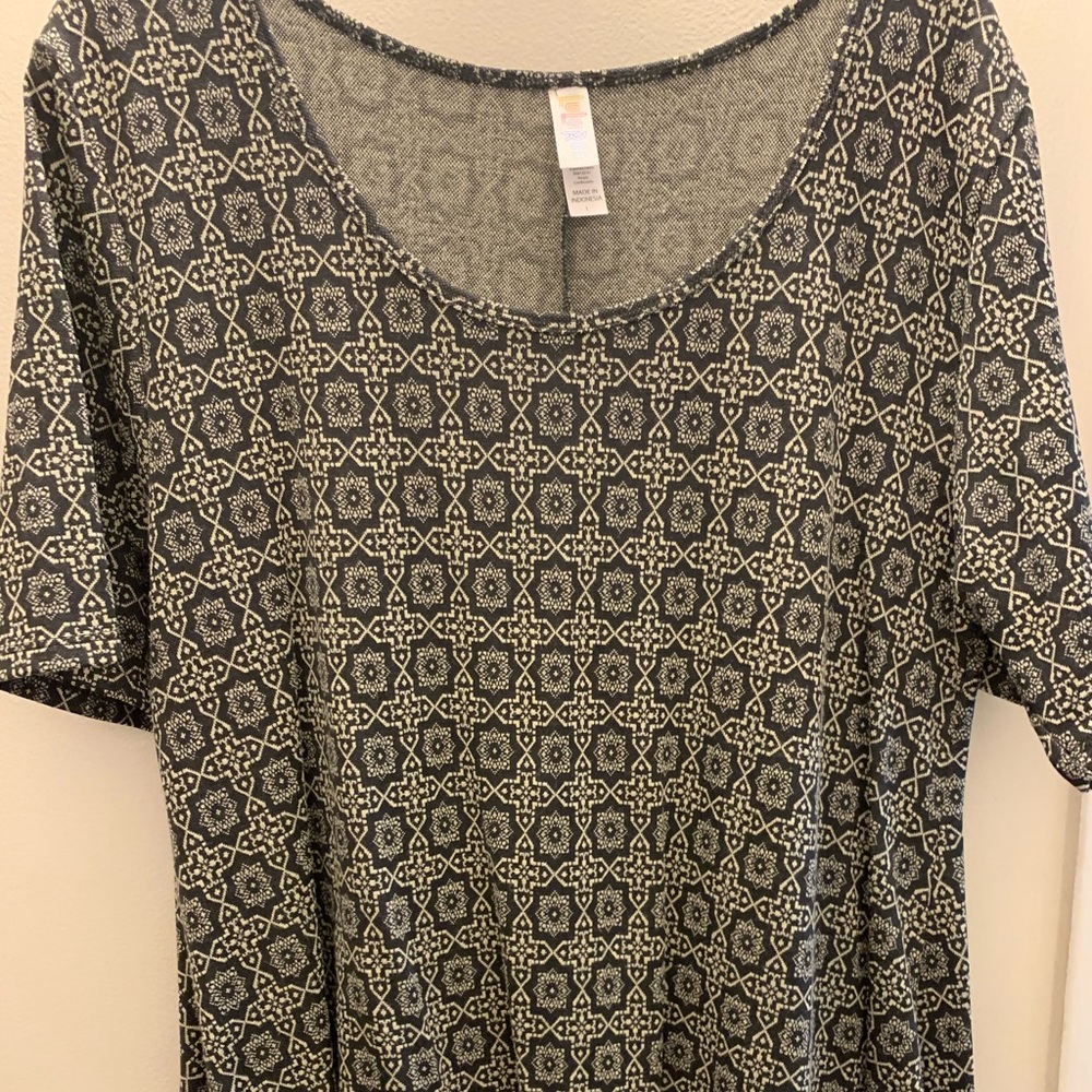Lularoe perfect T